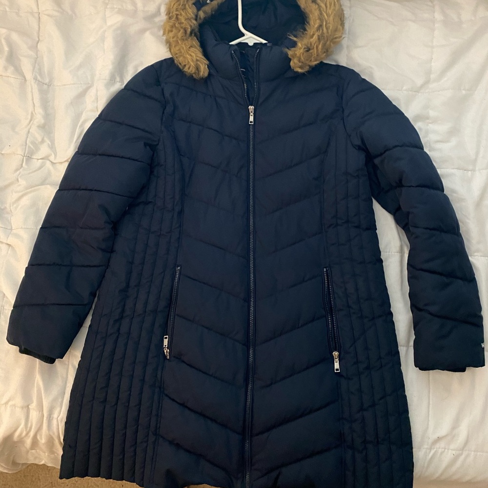 Knee length Tommy Hilfiger puffer. detachable fur